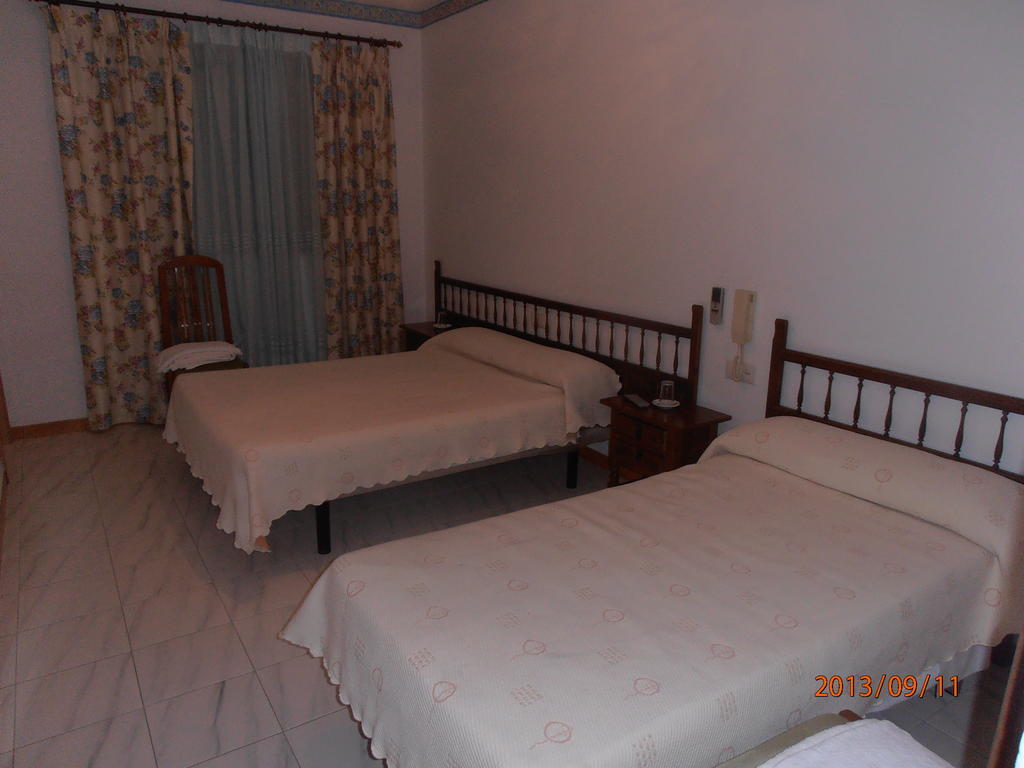 Hostal Restaurante Las Rejas 아르키도나 객실 사진