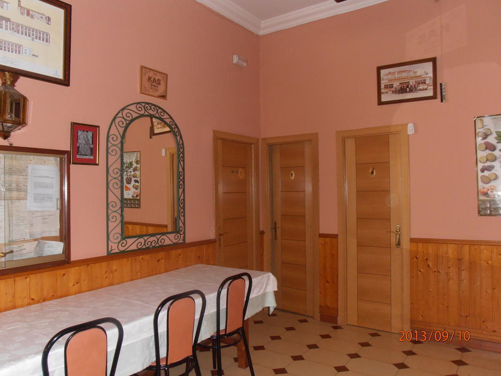 Hostal Restaurante Las Rejas 아르키도나 외부 사진