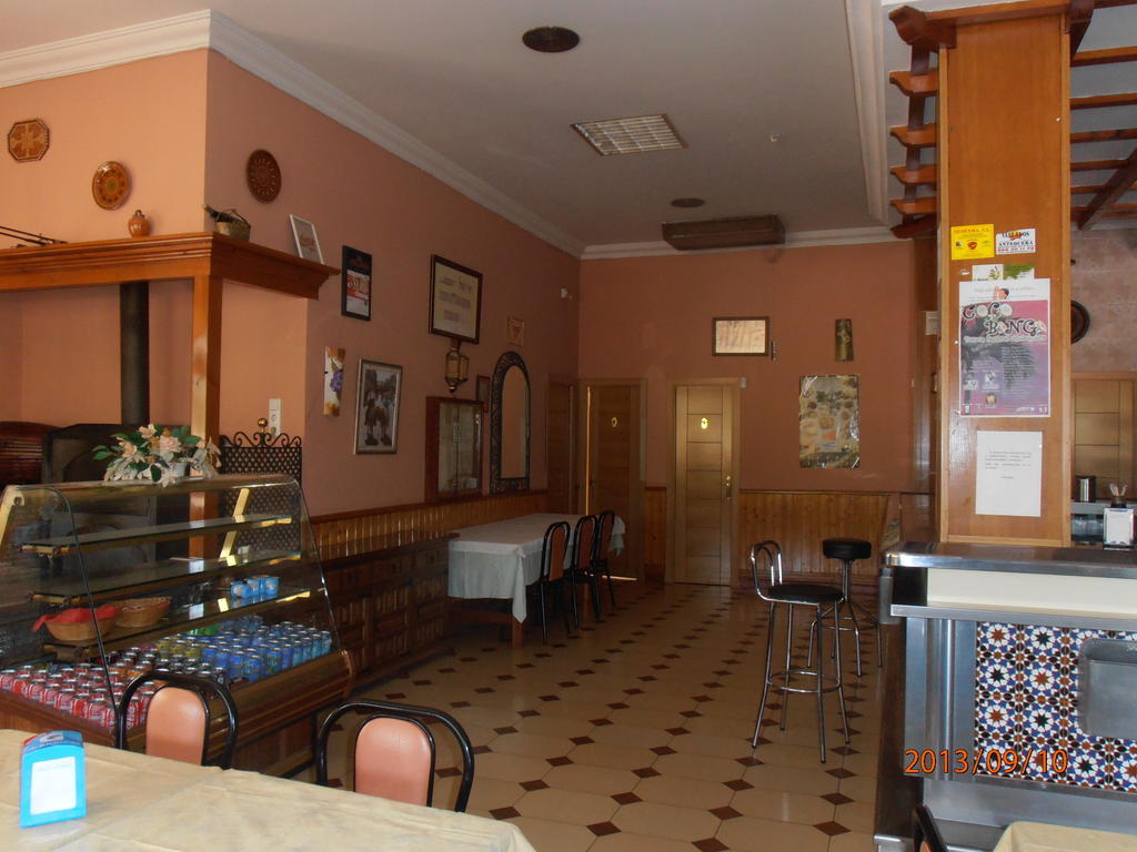 Hostal Restaurante Las Rejas 아르키도나 외부 사진