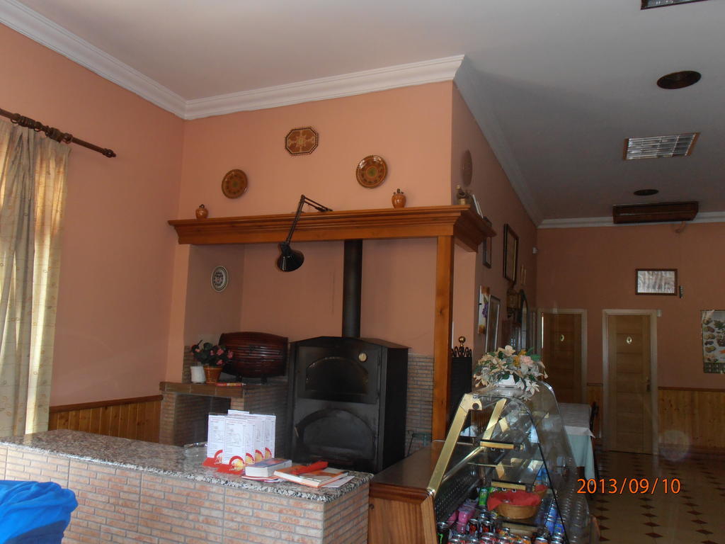Hostal Restaurante Las Rejas 아르키도나 외부 사진