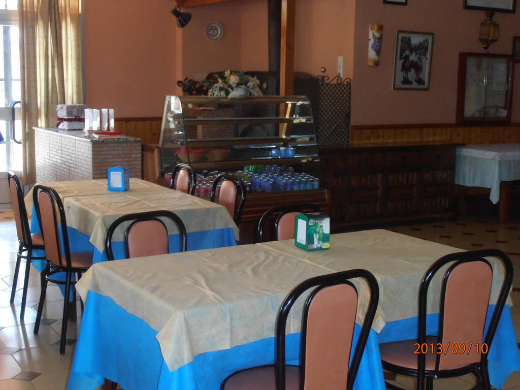 Hostal Restaurante Las Rejas 아르키도나 외부 사진